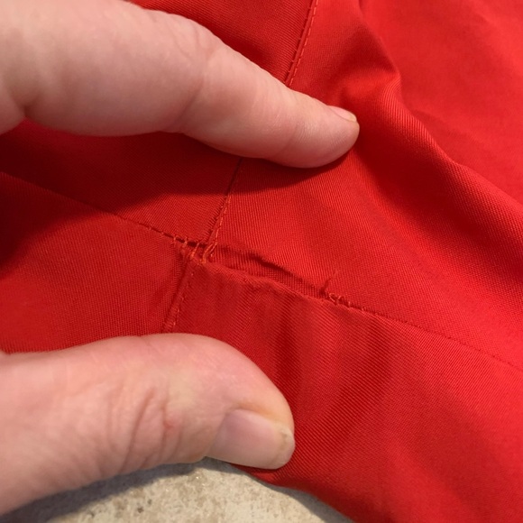 Nike Men's Size M Red Woven Athletic Flow Shorts with Mesh Liner - Picture 7 of 7